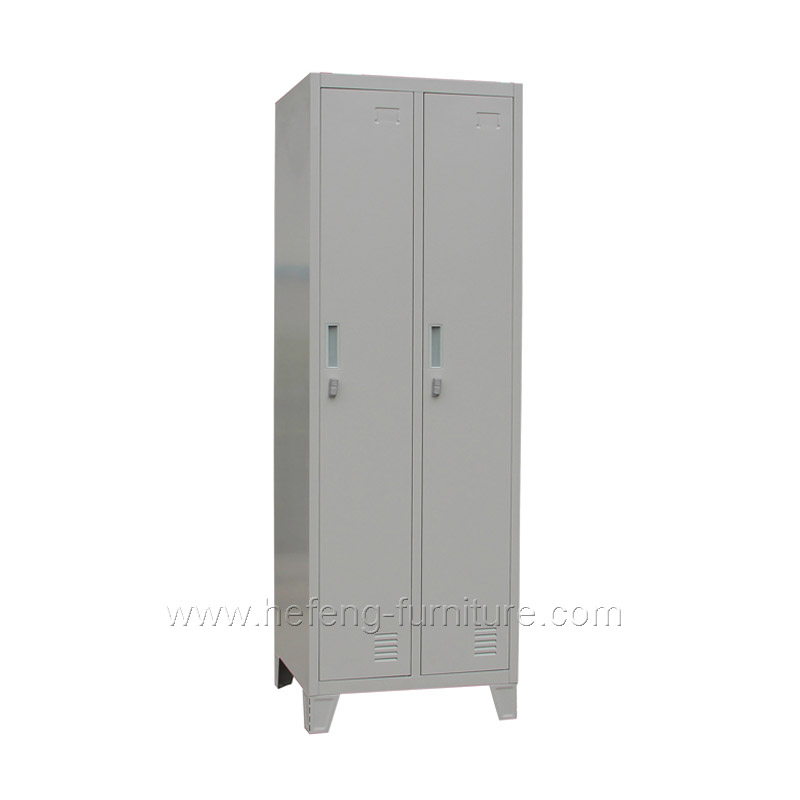 Metal locker in Grey