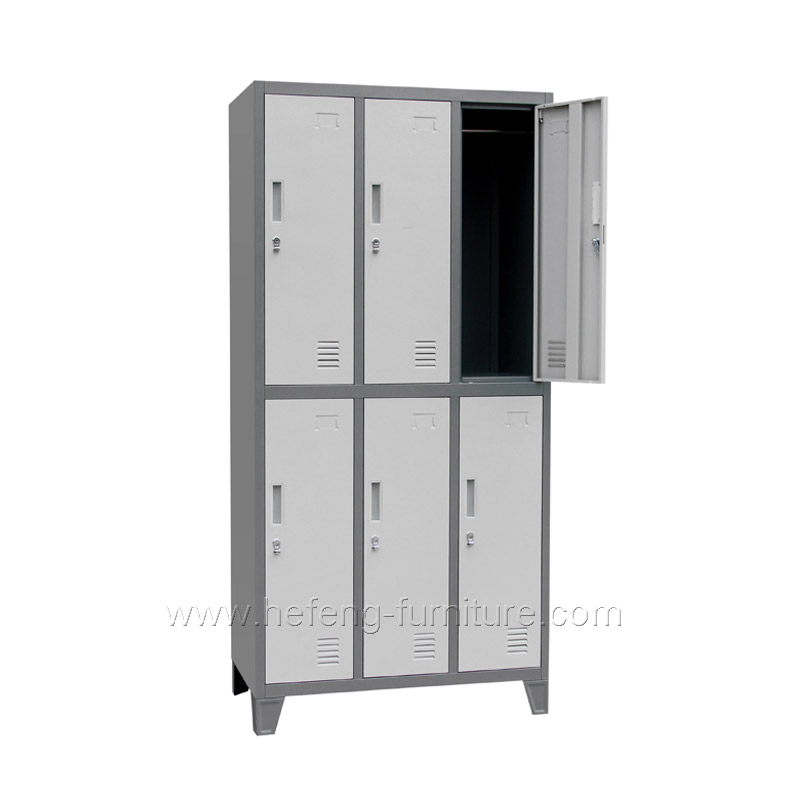 Storage Locker with Feet